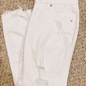 White skinny jeans